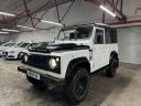 Land Rover Defender 90